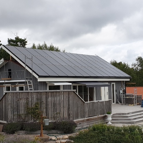 Sweden

15kw | July 2021 | Roof-Mounted